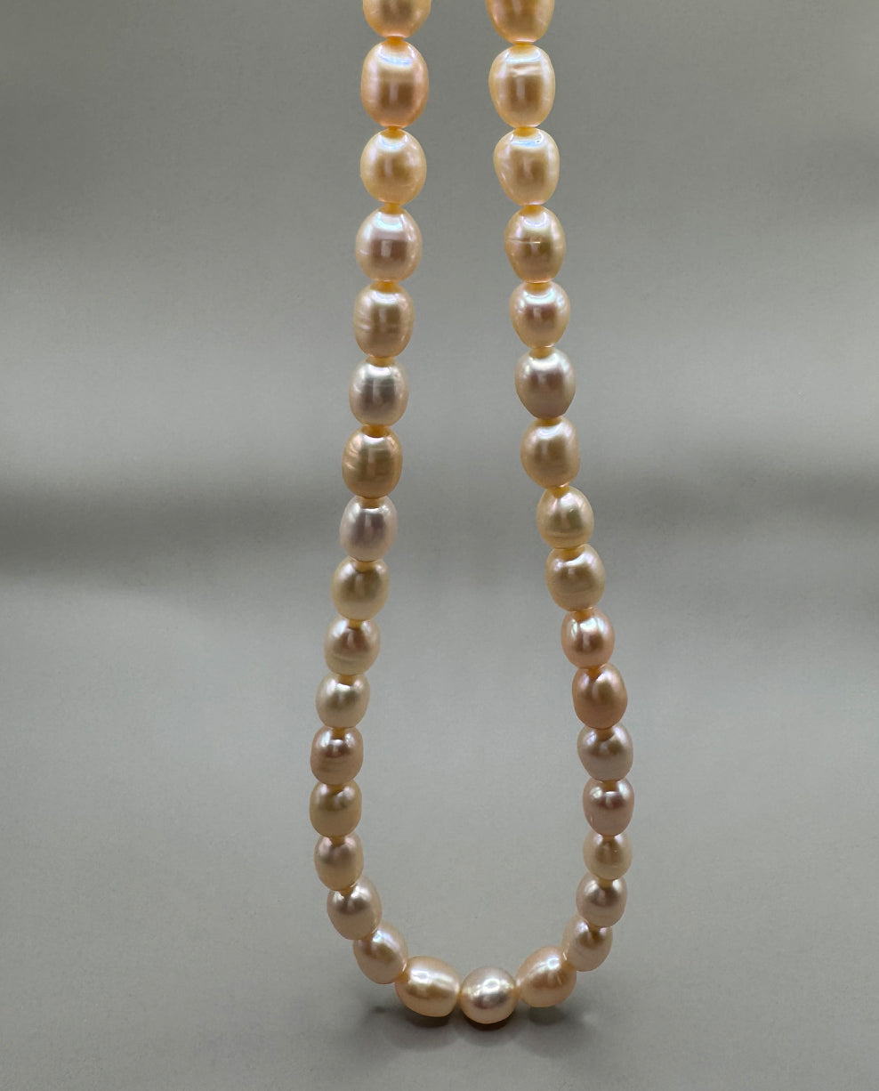 Colar de Pérolas de Água Doce Rosê Gold com Fecho em Prata 925