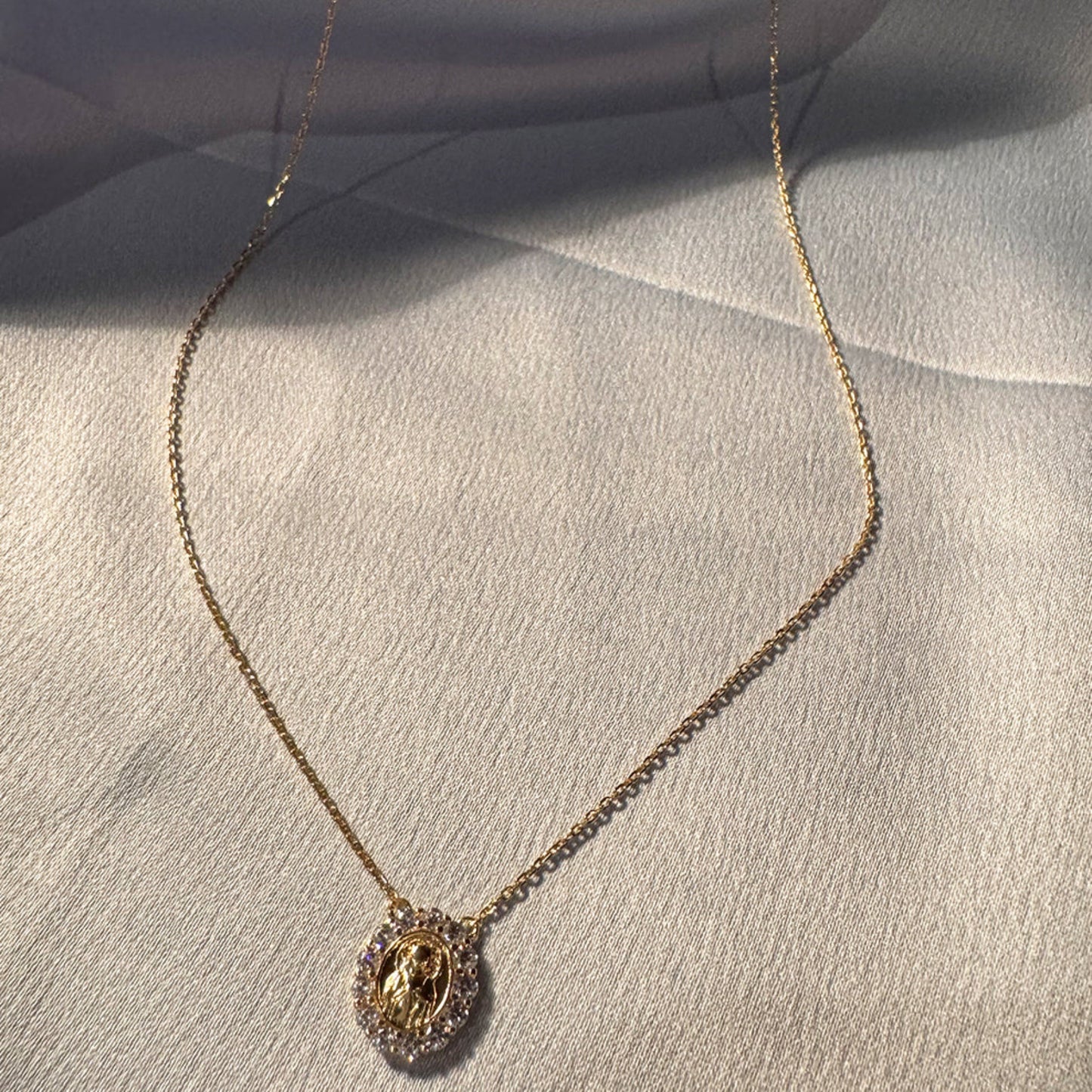 Corrente Sagrado Coração de Jesus em Prata 925 com Banho de Ouro 18k