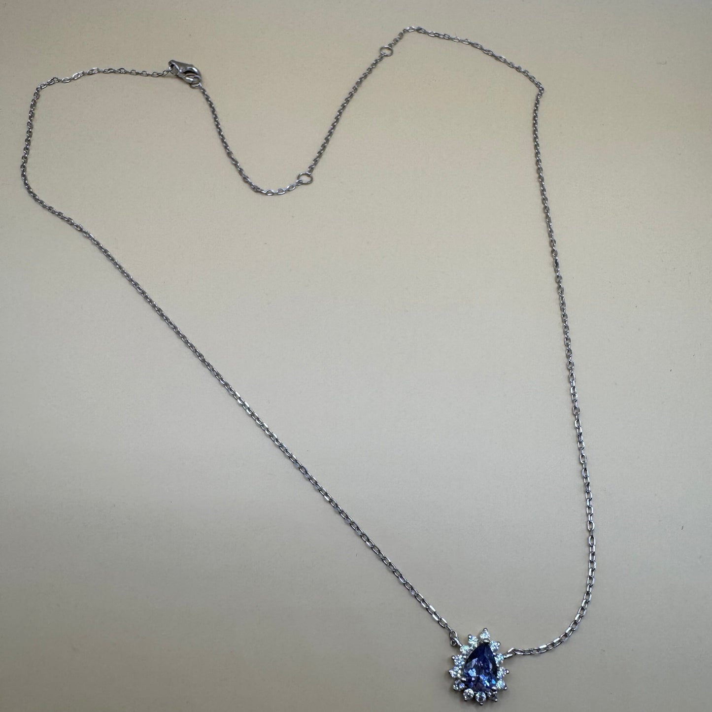 Colar Princesa Gota tanzanita em Prata 925 com Banho de Ródio