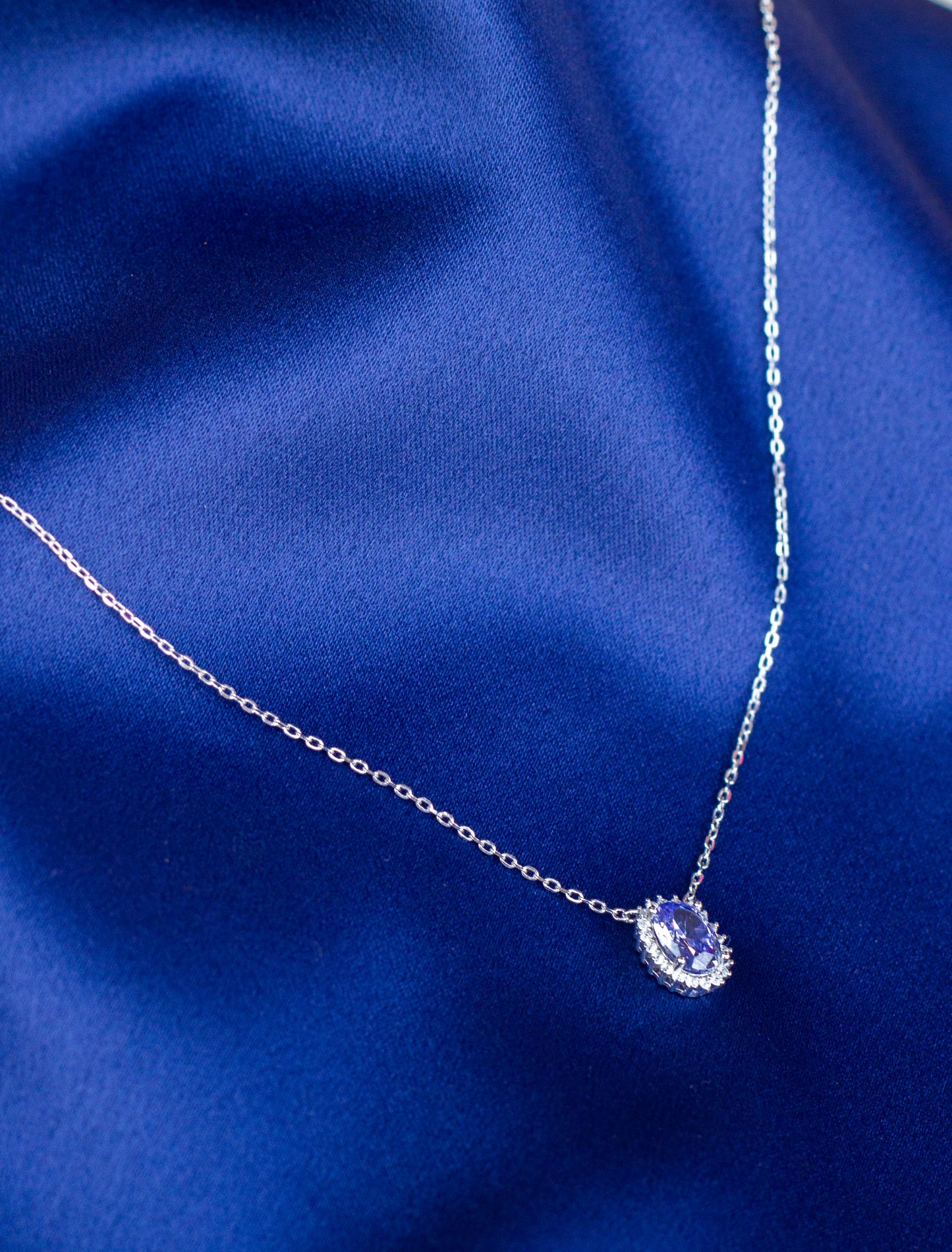 Corrente Princesa com Pingente Azul tom Tanzanita Oval em Prata 925 com Banho de Ródio