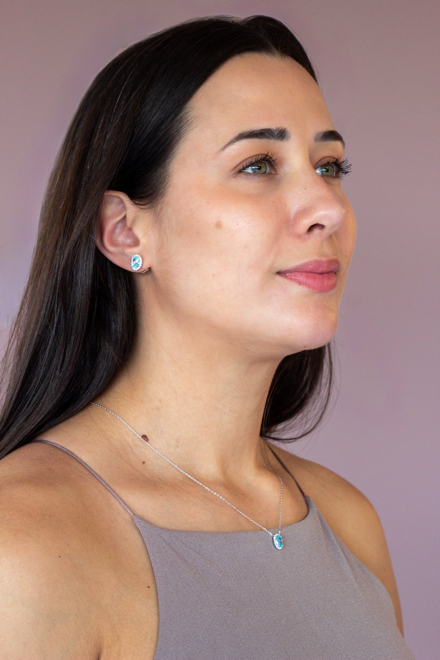 Corrente Princesa com Pingente Azul Oval em Prata 925 com Banho de Ródio