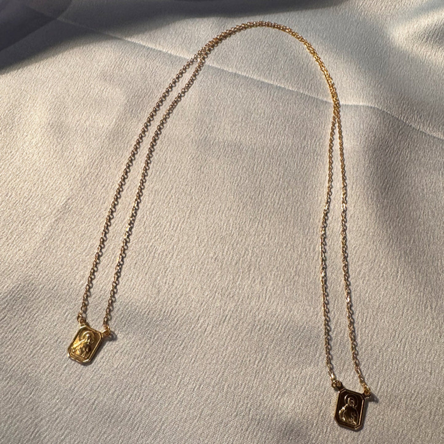 Escapulário Nossa Senhora do Carmo e Sagrado Coração de Jesus em Prata 925 com Banho de Ouro 18k