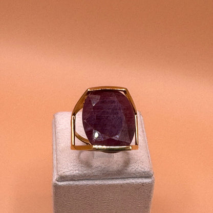 Anel em Ouro Amarelo 18k com Rubi Indiano Natural