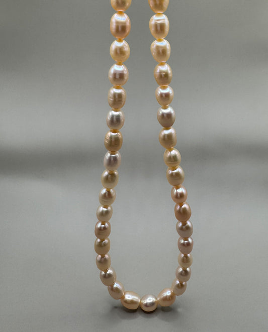 Colar de Pérolas de Água Doce Rosê Gold com Fecho em Prata 925