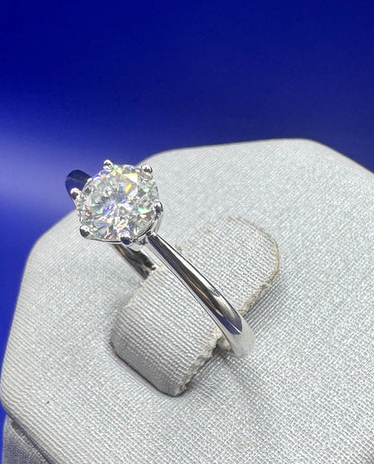 Anel Solitário Prata 925 com Banho de Ródio e Moissanite 6,5 mm