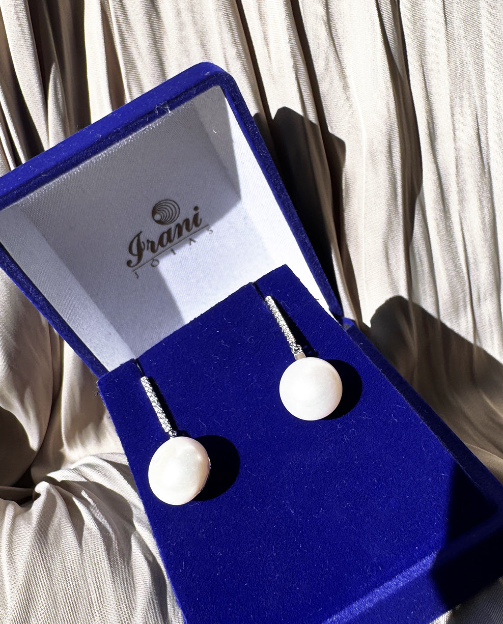 Brinco em Prata 925 Pérola Shell e Zircônias