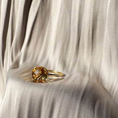 Anel em Ouro Amarelo 18k/750 Cálice com Citrino