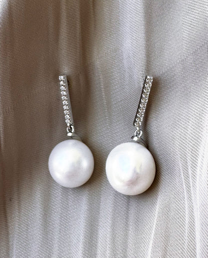 Brinco em Prata 925 Pérola Shell e Zircônias