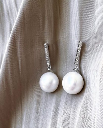 Brinco em Prata 925 Pérola Shell e Zircônias
