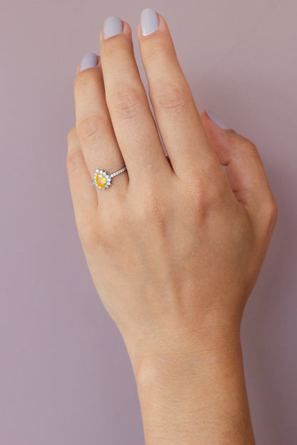 Anel Princesa Amarelo Gota em Prata 925 com Banho de Ródio